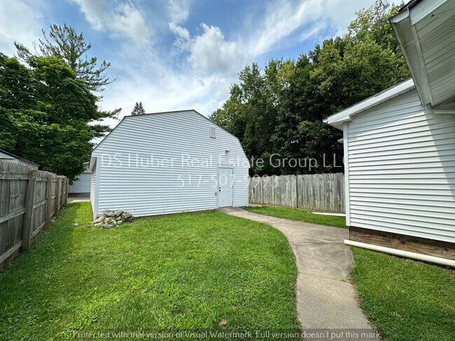Building Photo - 206 S Fairview Ave
