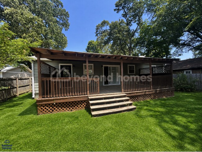 Building Photo - 204 Calloway Ave