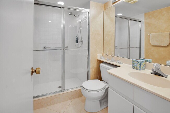Building Photo - 7380 Clunie Pl