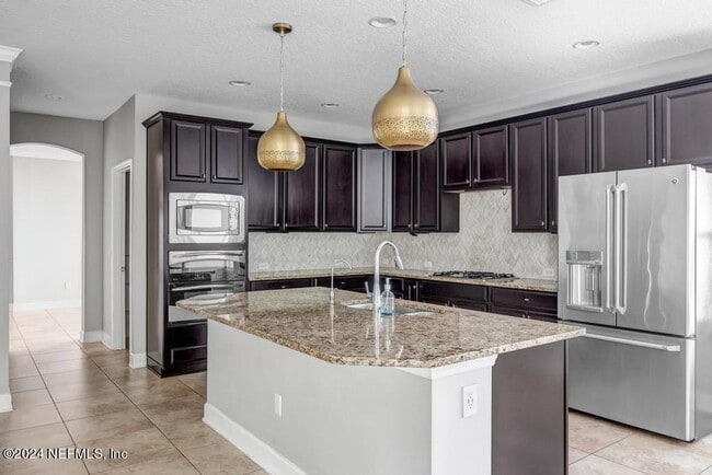 Building Photo - 96 Taylor Ridge Ave