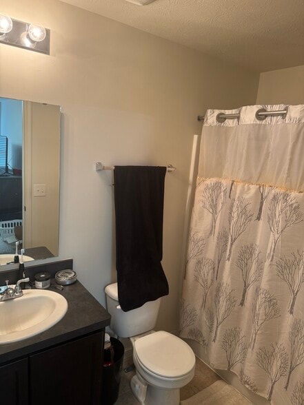 Building Photo - 12030 Zircon Ln