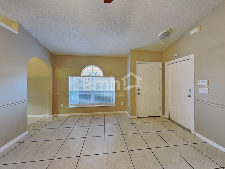 Building Photo - 12605 Parkbury Dr