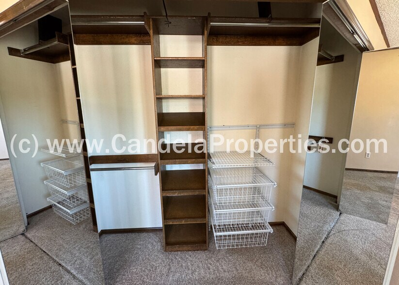 Building Photo - 5615 Country Heights Dr