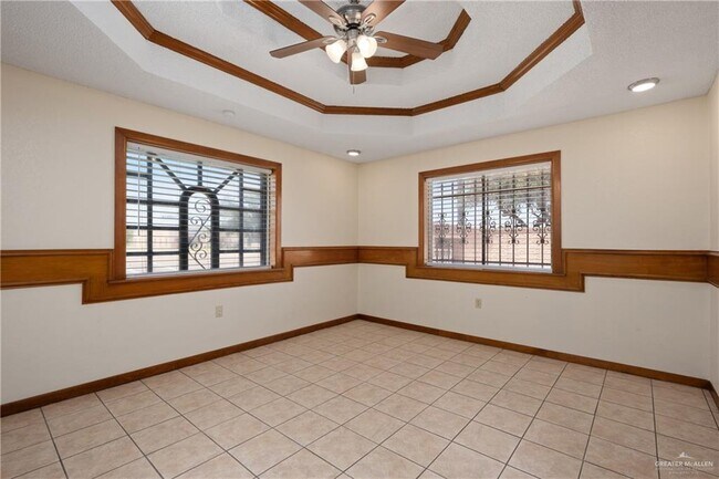 Building Photo - 612 N Ware Rd