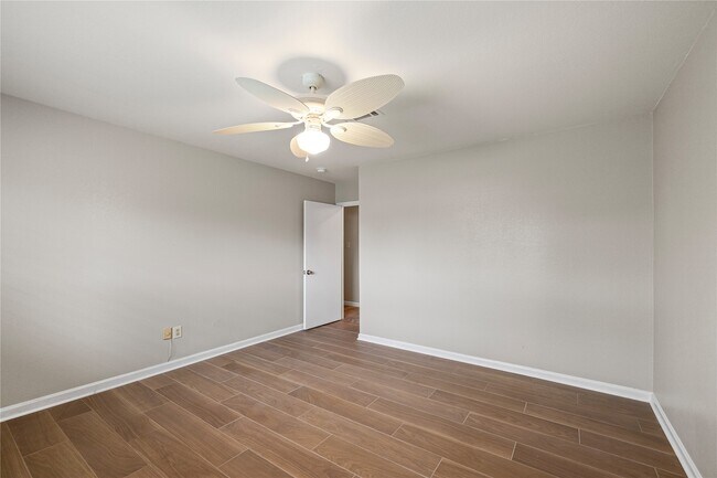 Building Photo - 12050 Sela Ln