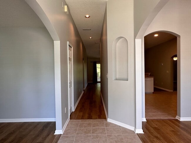 Building Photo - Located in the heart of Fernandina Beach!