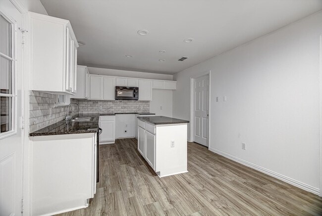 Building Photo - 3107 Rendezvous Ct