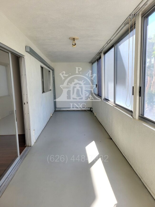 Building Photo - Spacious 1-Bedroom Near PCC & Caltech | 900+ Sq Ft + Enclosed Balcony