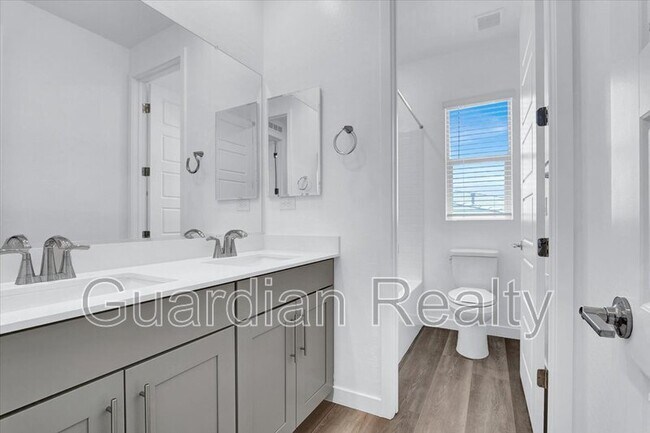Building Photo - 755 Tallgrass St