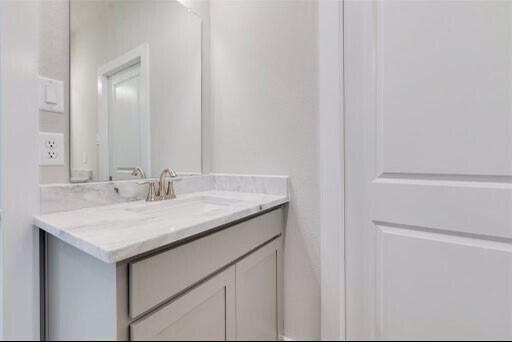 Building Photo - 1741 Cove Cres Ct