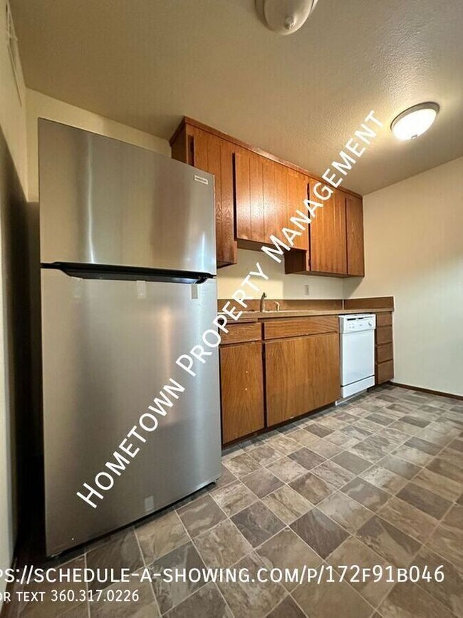 Building Photo - 4928 Mt Tahoma Dr SE