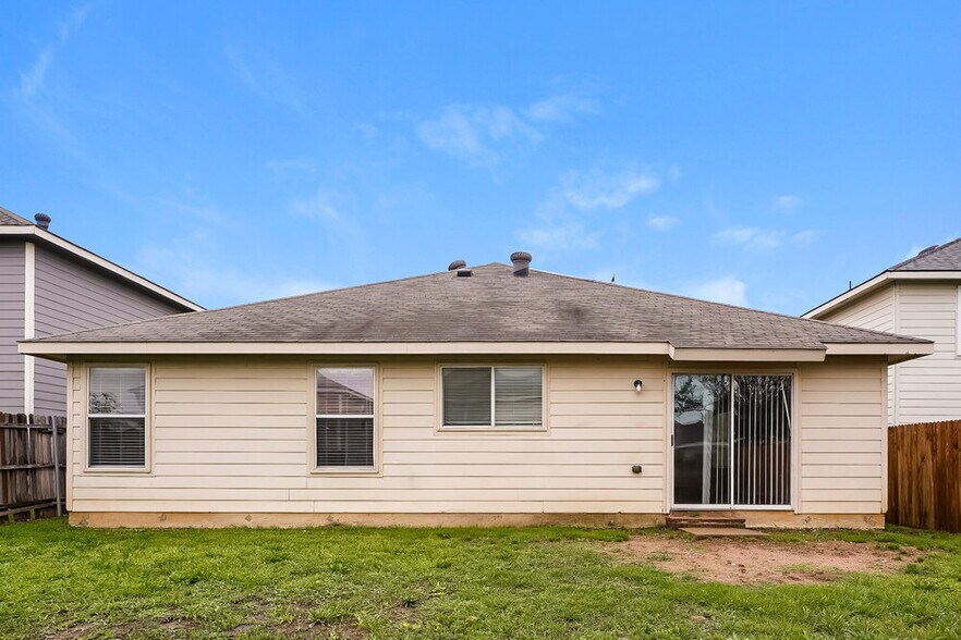 Building Photo - 348 Dakota Ridge Dr