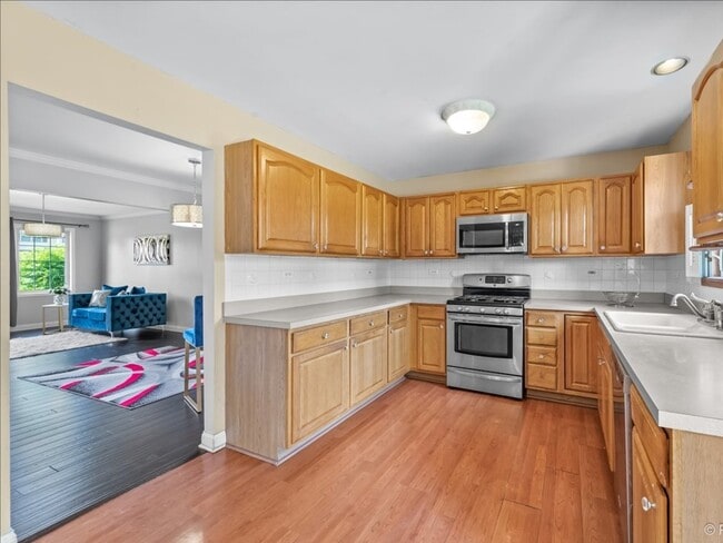 Building Photo - 646 Otter Way