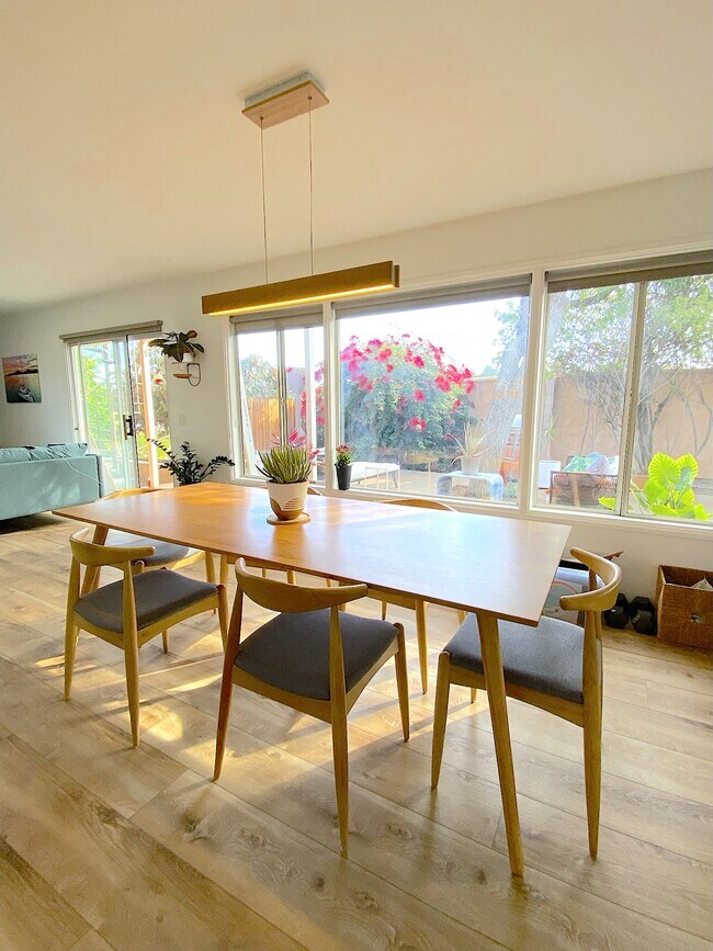 Building Photo - 11935 Sapota Dr