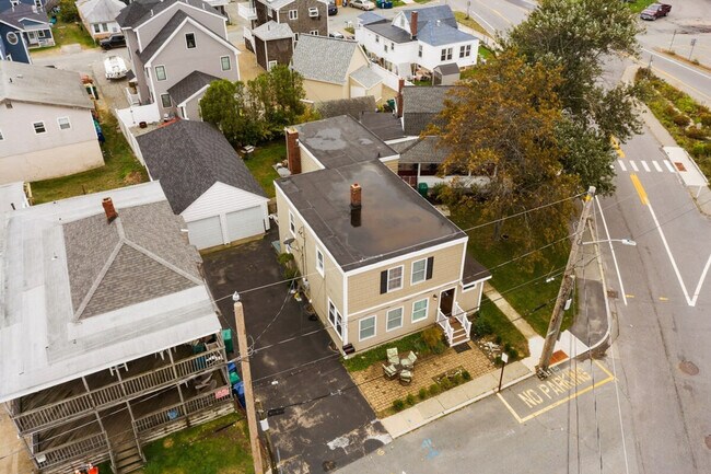 Building Photo - 2 Dover Ave