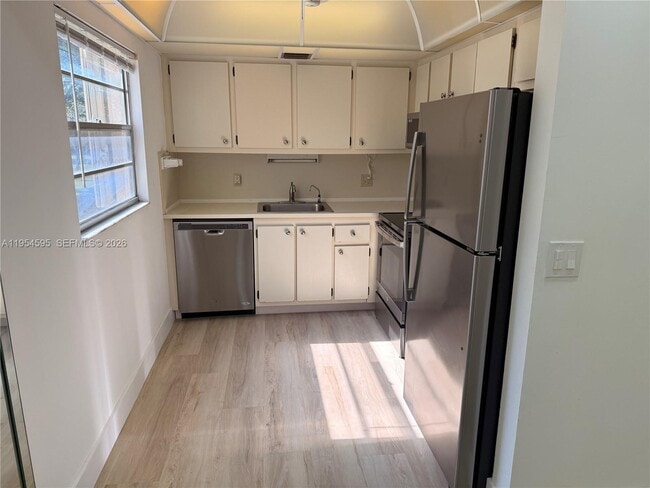 Building Photo - 100 SW 132nd Way