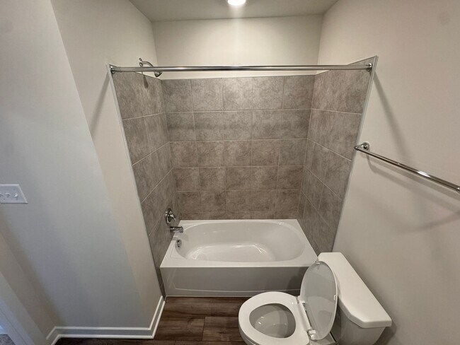 Building Photo - 6007 Crosswinds Blvd