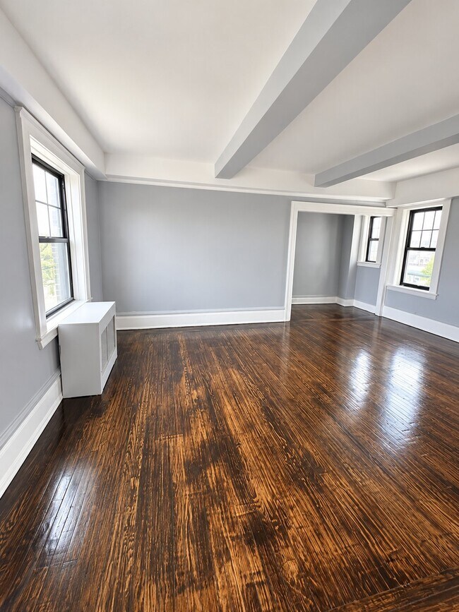 Building Photo - 25 N Harrison St