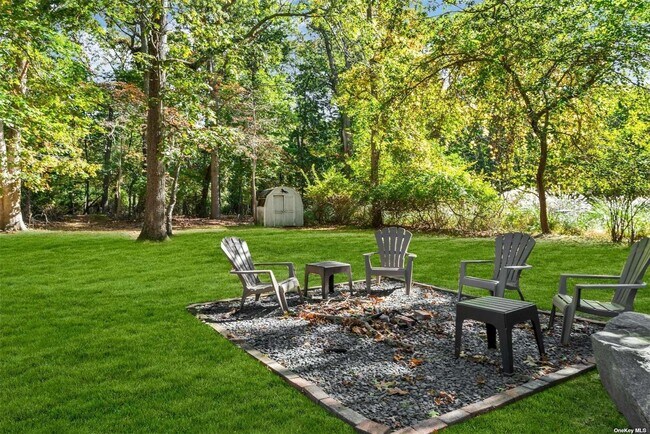 Building Photo - 3670 Rocky Point Rd