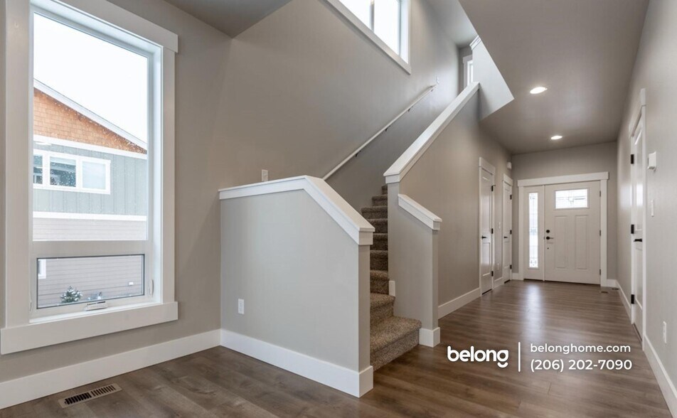 Building Photo - 2716 Chloe Ln