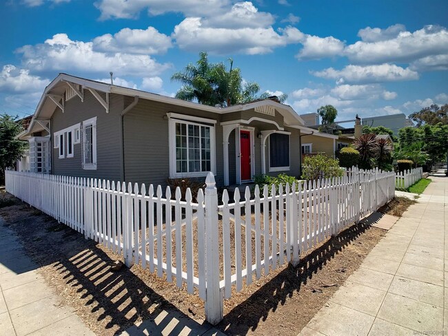 Building Photo - Charming Home with Prime Location & Ample Living Space