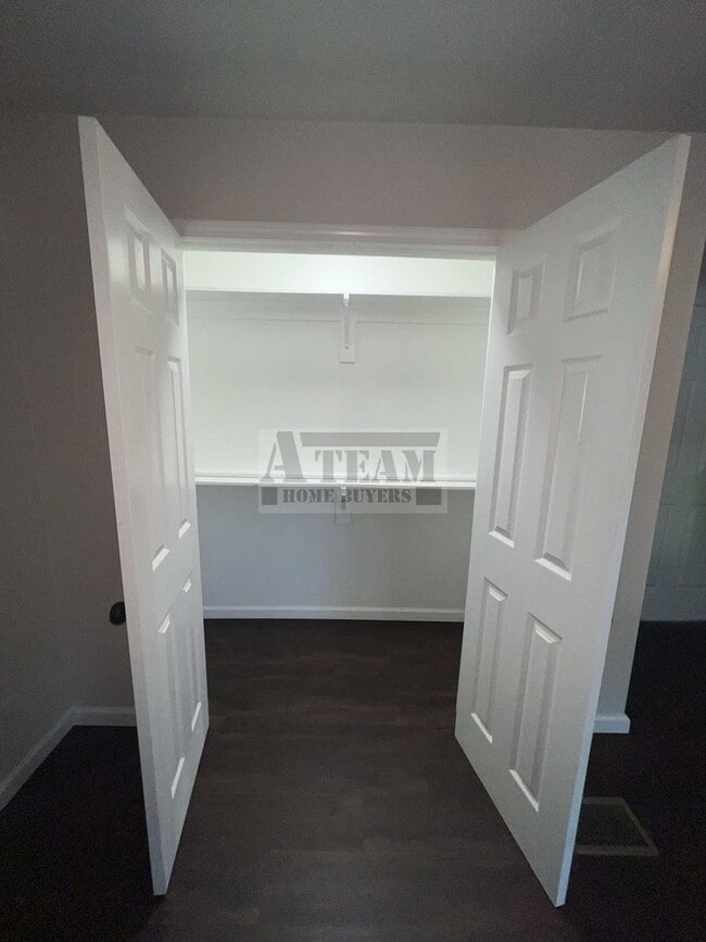 Building Photo - Beautiful Remodeled 3 Bed 1.5 Bath