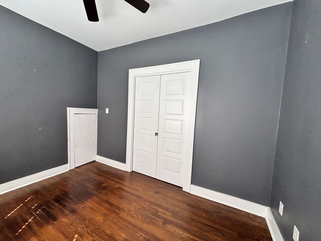 Building Photo - 312 S Valentine St