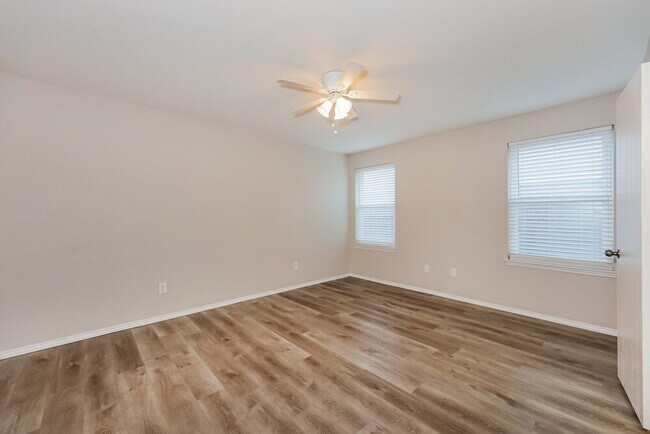 Building Photo - 213 Garden Valley Ln