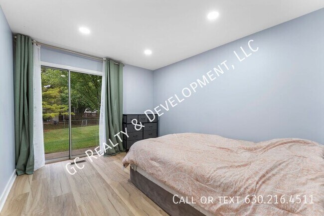 Building Photo - 1227 Ranchview Ct