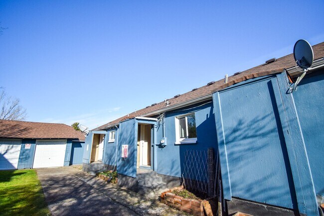 Building Photo - KIL-2121-2125