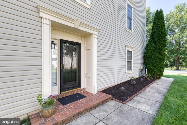 Building Photo - 2459 Cheyenne Dr