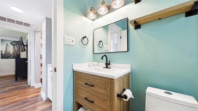 Building Photo - 101 N Mercury Ave