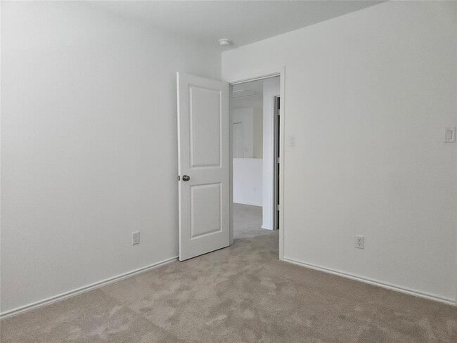 Building Photo - 117 Tall Timbers Trl