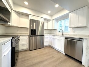 Building Photo - 401-405 Westbourne St
