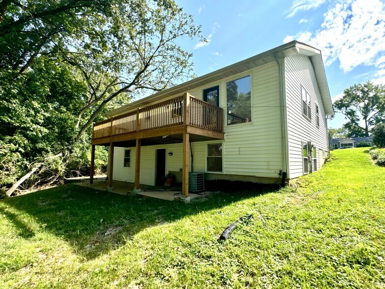 Building Photo - 287 Caroline Ave