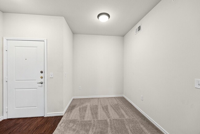 Building Photo - Magnolia Trace
