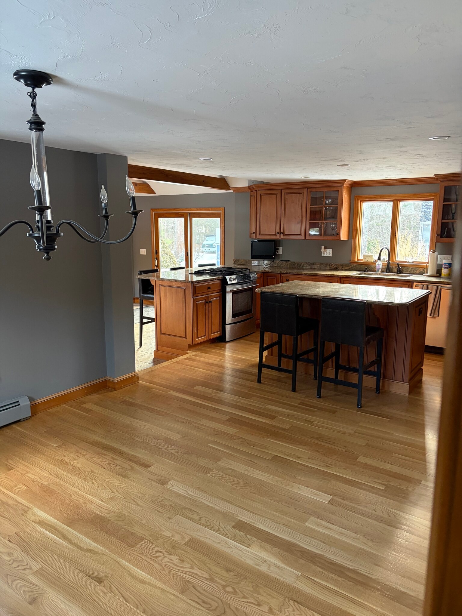 Building Photo - 16 Pelham St