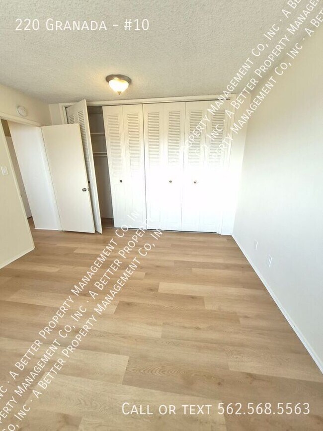 Building Photo - 220 Granada-#10