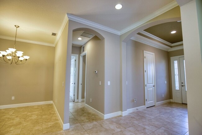 Building Photo - Annual Unfurnished Single-Family Home located in Bellacina at Casey Key with Resort-like Amenities!
