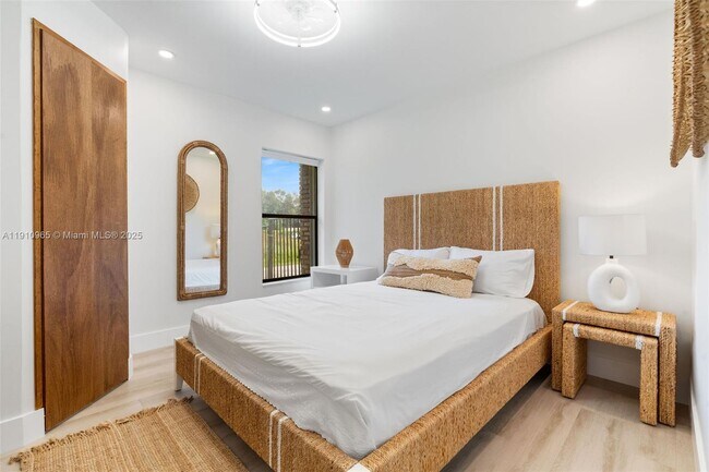 Building Photo - 12511 SW 13th St