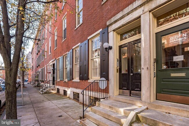 Building Photo - 1716 Pine St