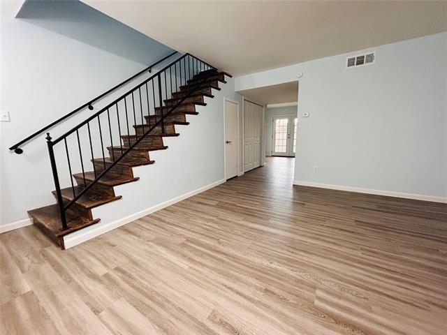 Building Photo - 2410 Hollandale Cir