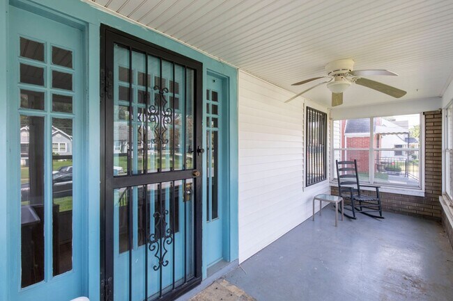 Building Photo - 616 Colorado Ave