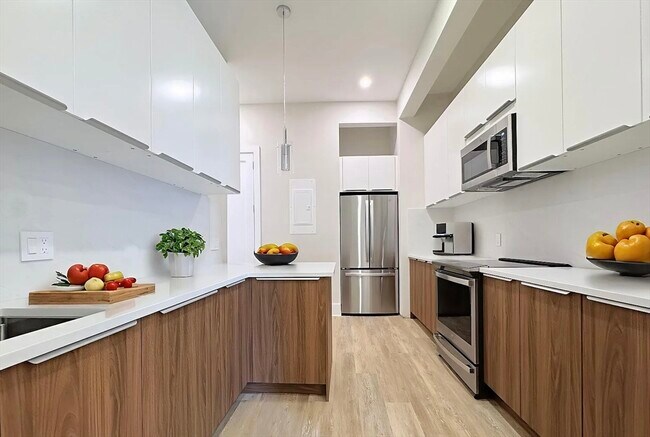 Building Photo - 271 Dartmouth St