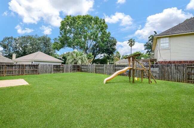 Building Photo - 1206 Green Knoll Dr