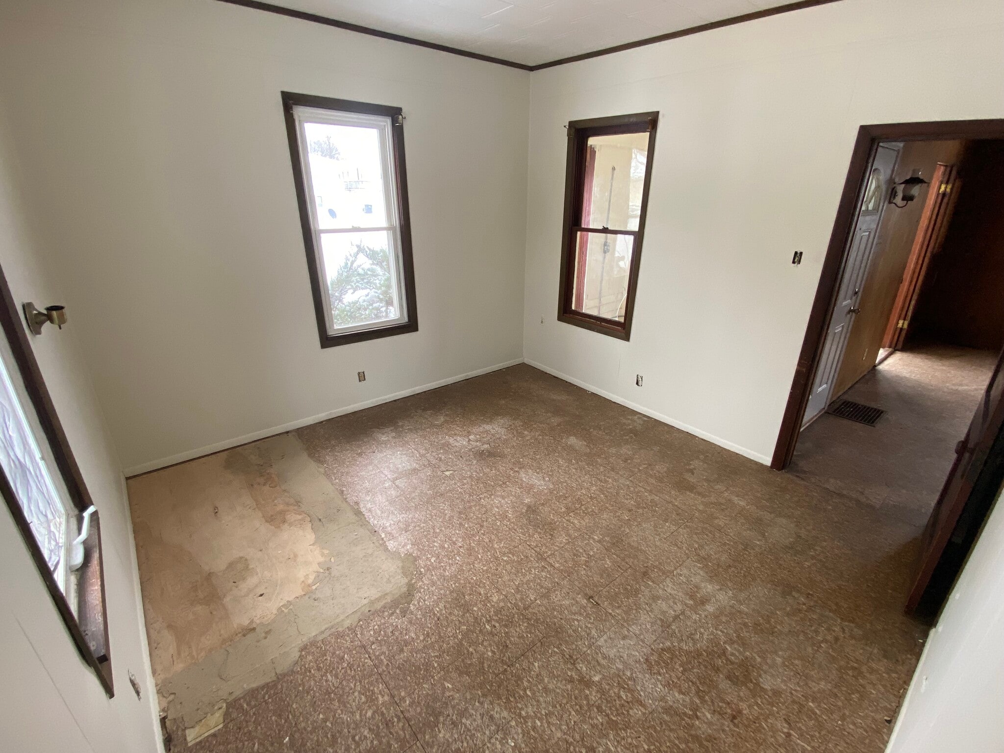 Building Photo - 610 N Allyn St