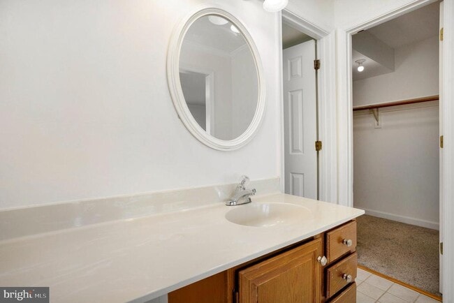 Building Photo - 12158 Salemtown Dr