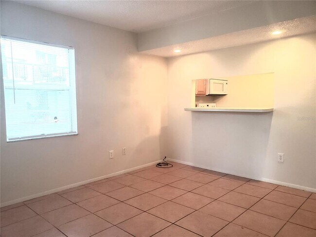 Building Photo - 7100 Waterside Dr