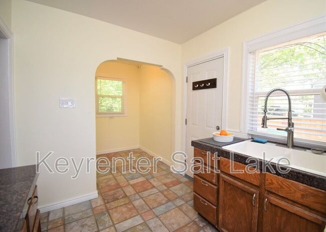 Building Photo - 2617 S 1100 E