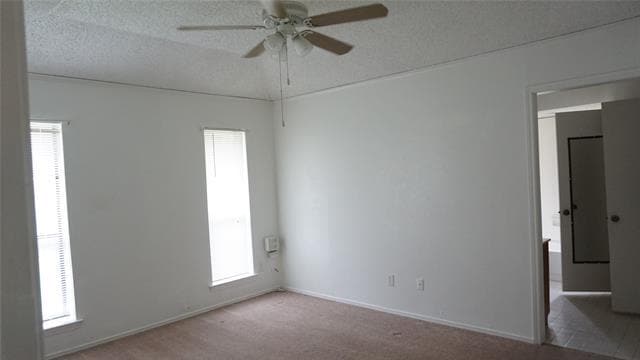 Building Photo - 1018 Fair Oaks Dr